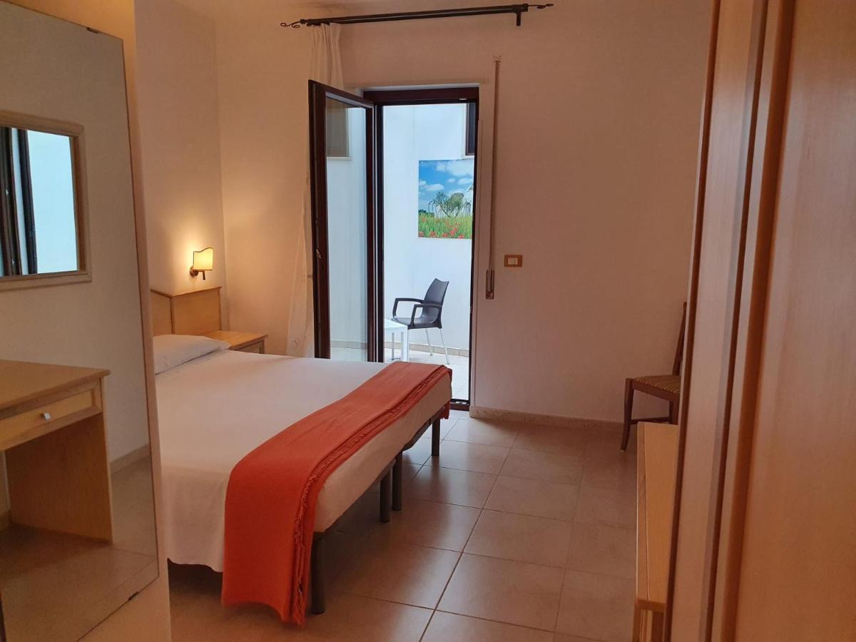 Hotel Corallo Torre Santa Sabina Εξωτερικό φωτογραφία