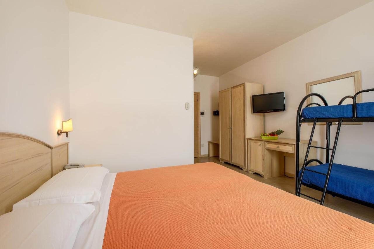 Hotel Corallo Torre Santa Sabina Εξωτερικό φωτογραφία