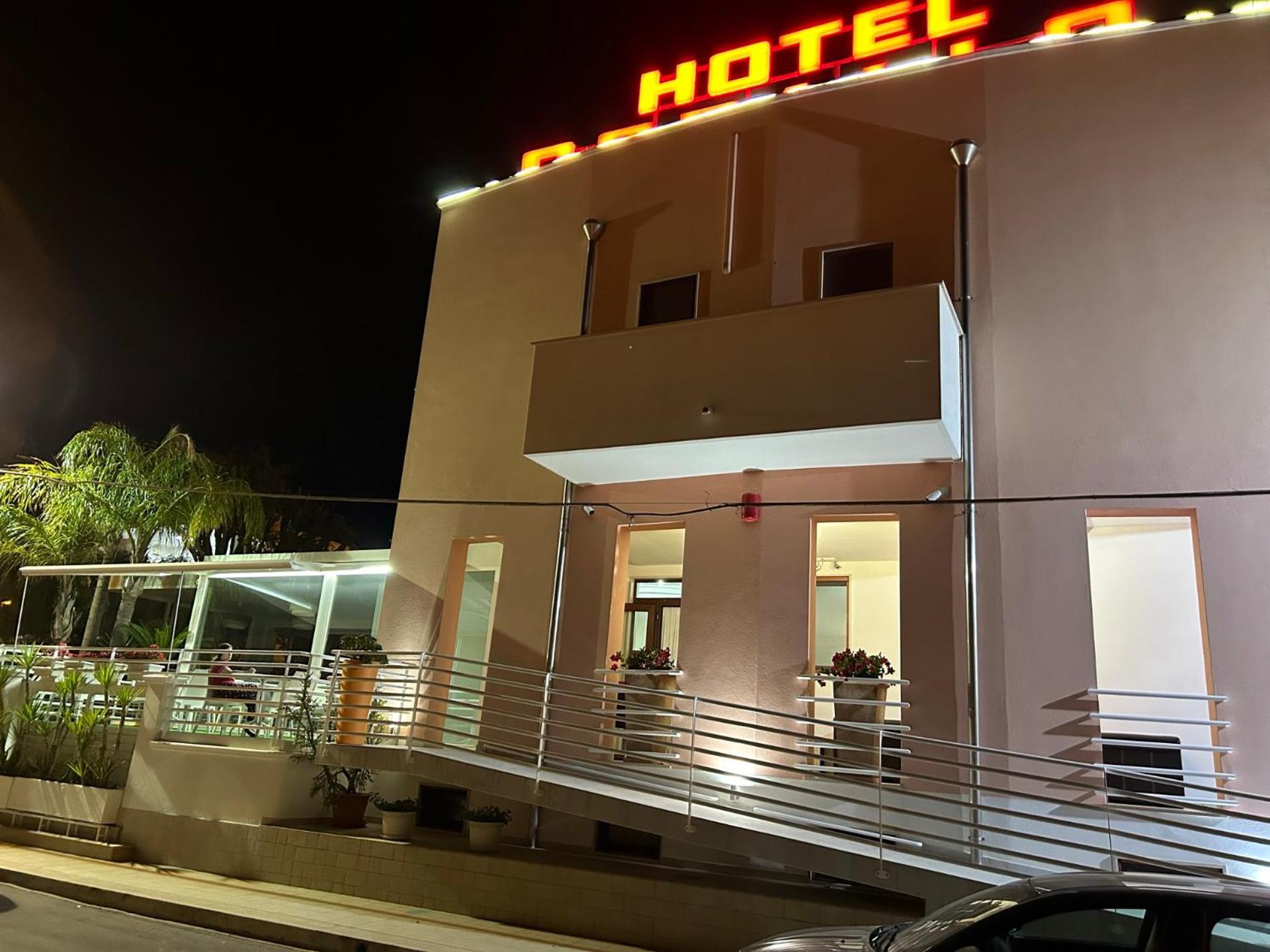 Hotel Corallo Torre Santa Sabina Εξωτερικό φωτογραφία