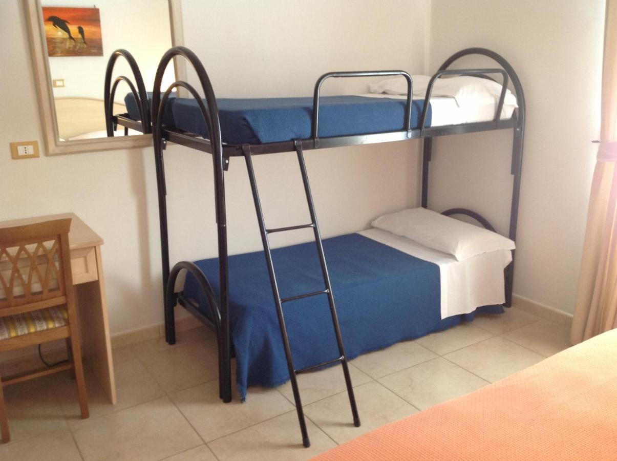 Hotel Corallo Torre Santa Sabina Δωμάτιο φωτογραφία